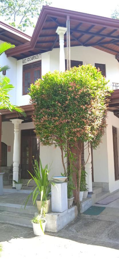 Singithi Villa Unawatuna Buitenkant foto