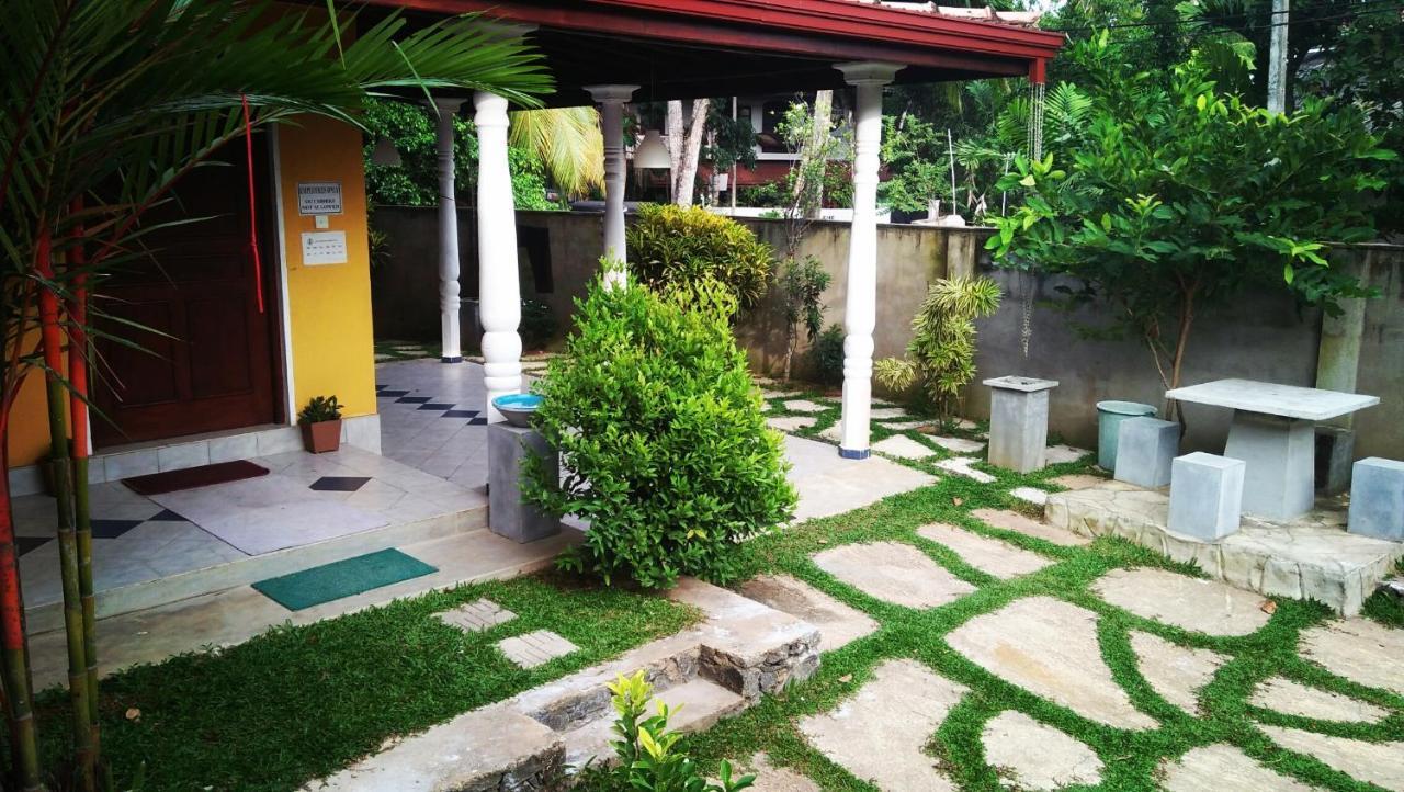 Singithi Villa Unawatuna Buitenkant foto