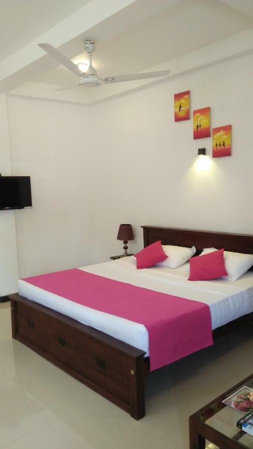 Singithi Villa Unawatuna Buitenkant foto
